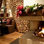 Vesper فندق